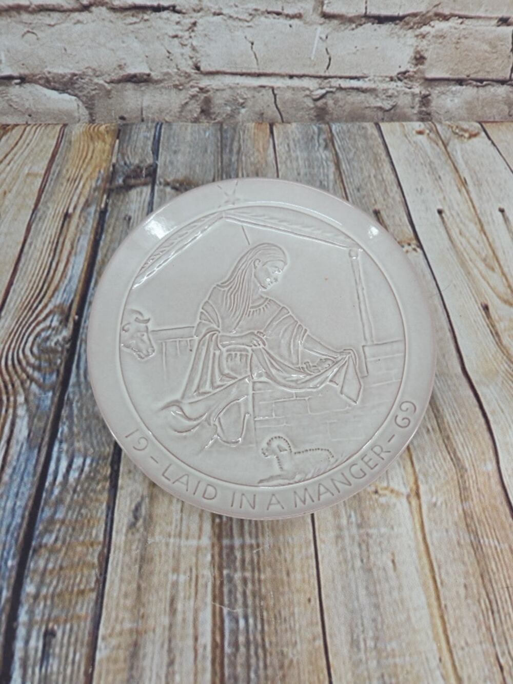 Frankoma Pottery Wall Plate (Plaque) 1969, White Sand Glaze, "Laid in a Manger"
